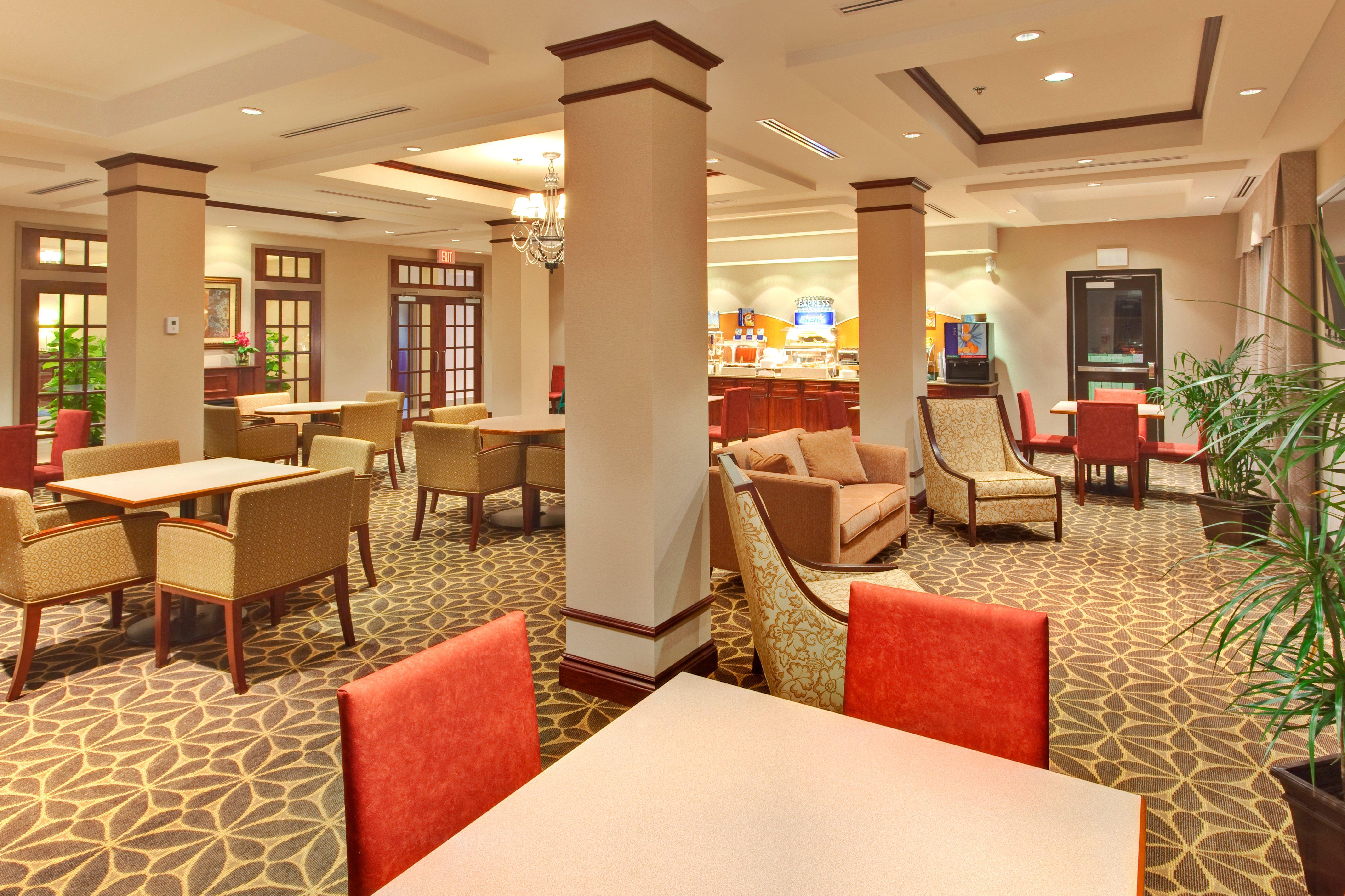 Holiday Inn Express Hotel & Suites Brockville By Ihg Esterno foto