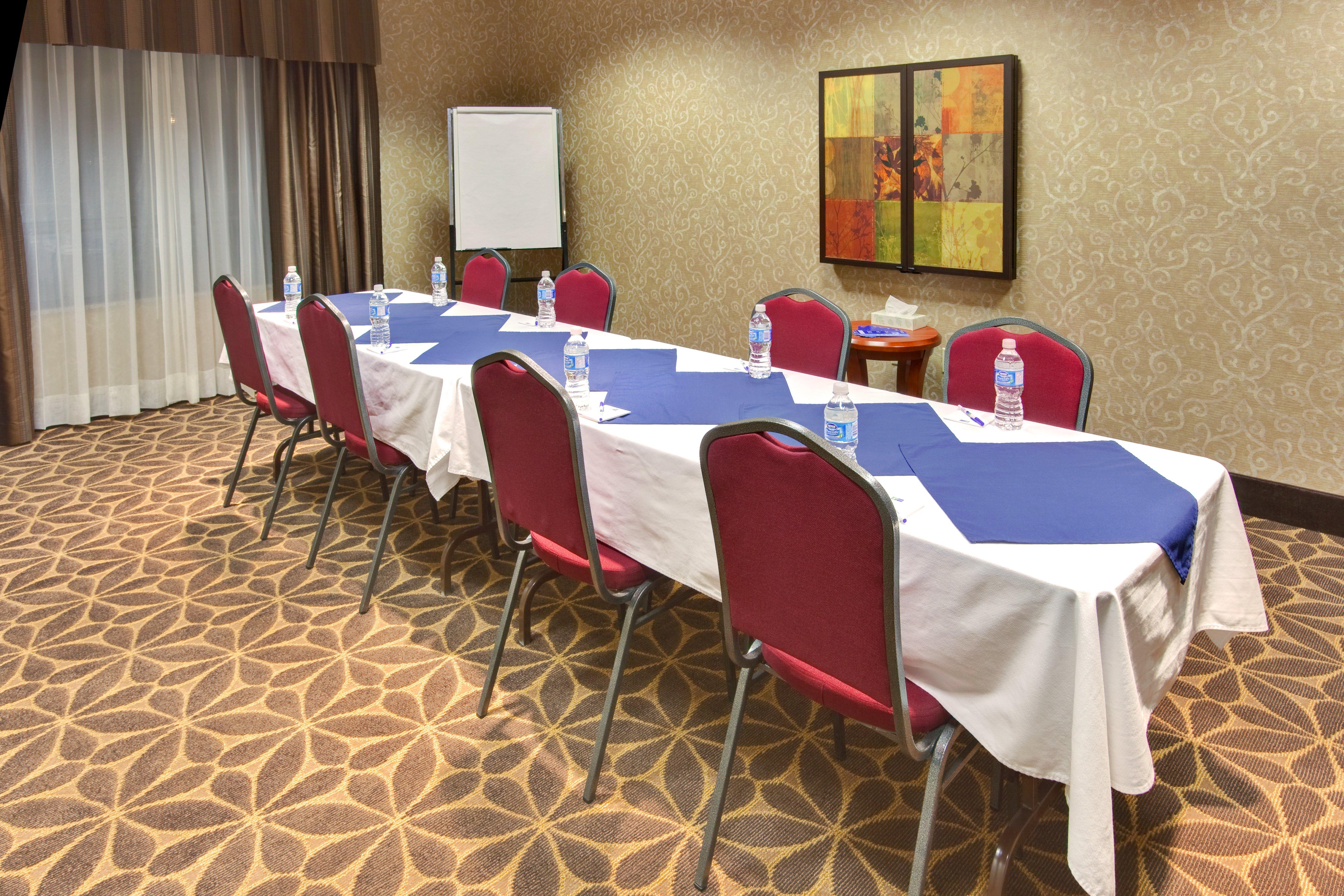 Holiday Inn Express Hotel & Suites Brockville By Ihg Esterno foto