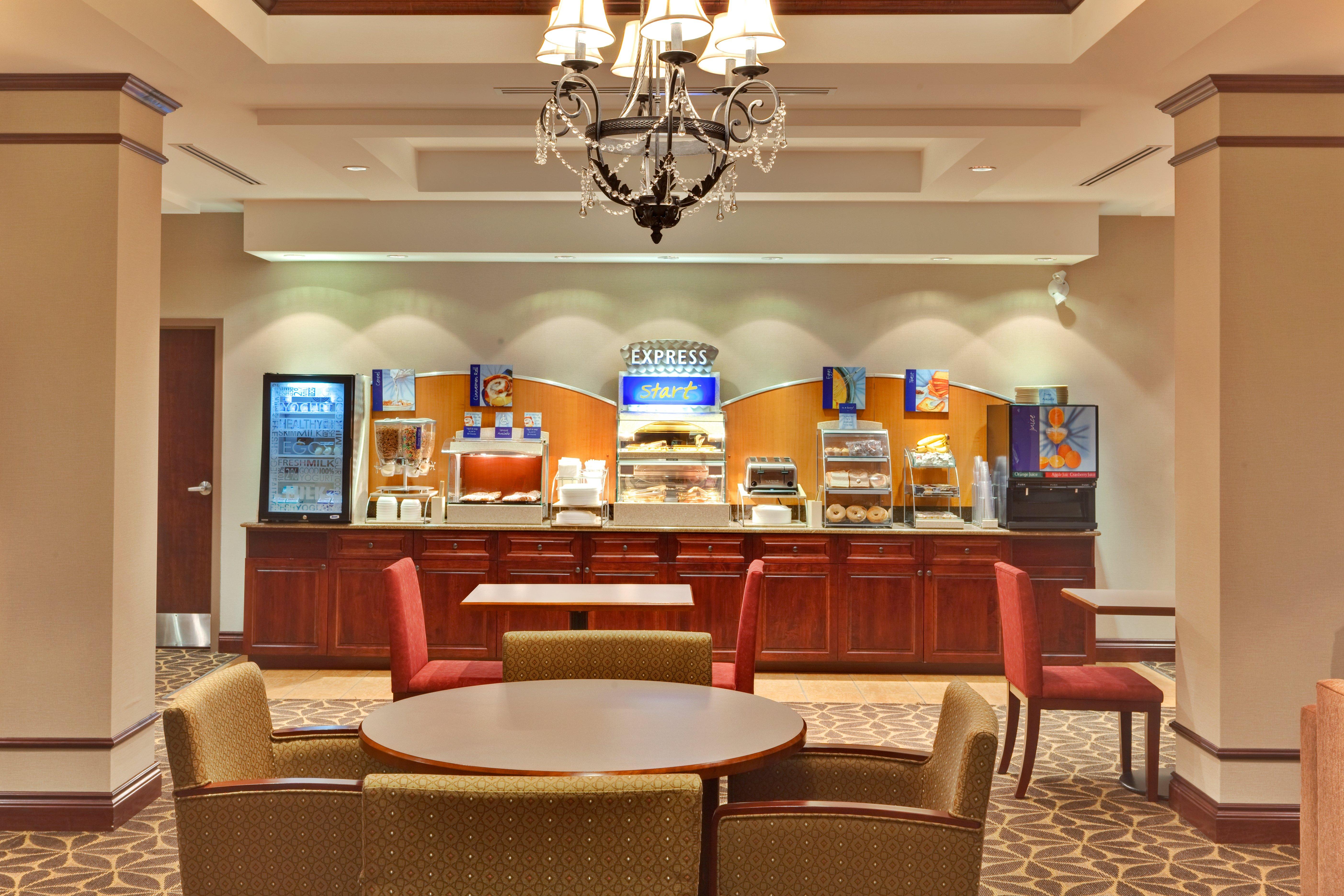 Holiday Inn Express Hotel & Suites Brockville By Ihg Esterno foto