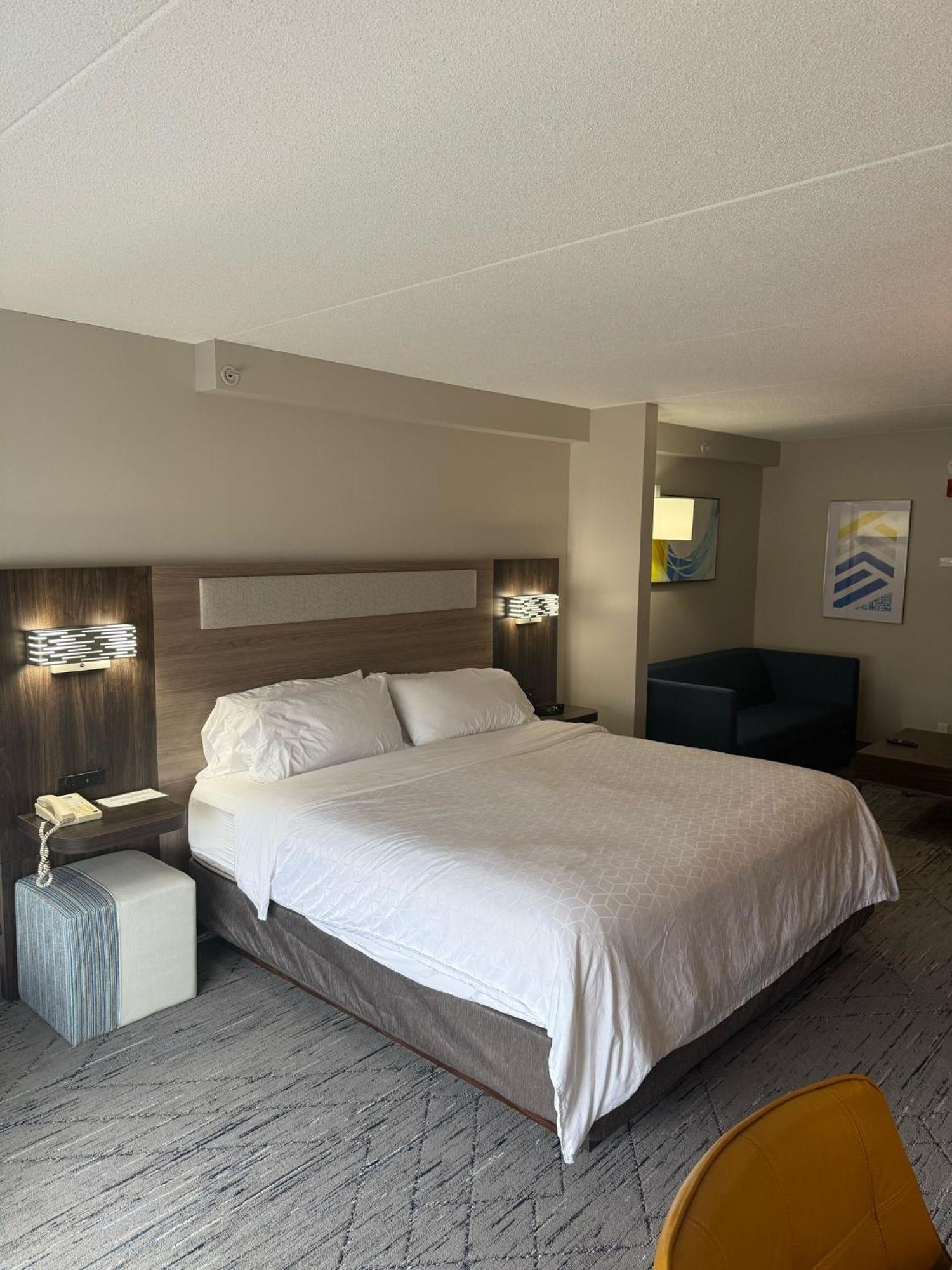 Holiday Inn Express Hotel & Suites Brockville By Ihg Esterno foto