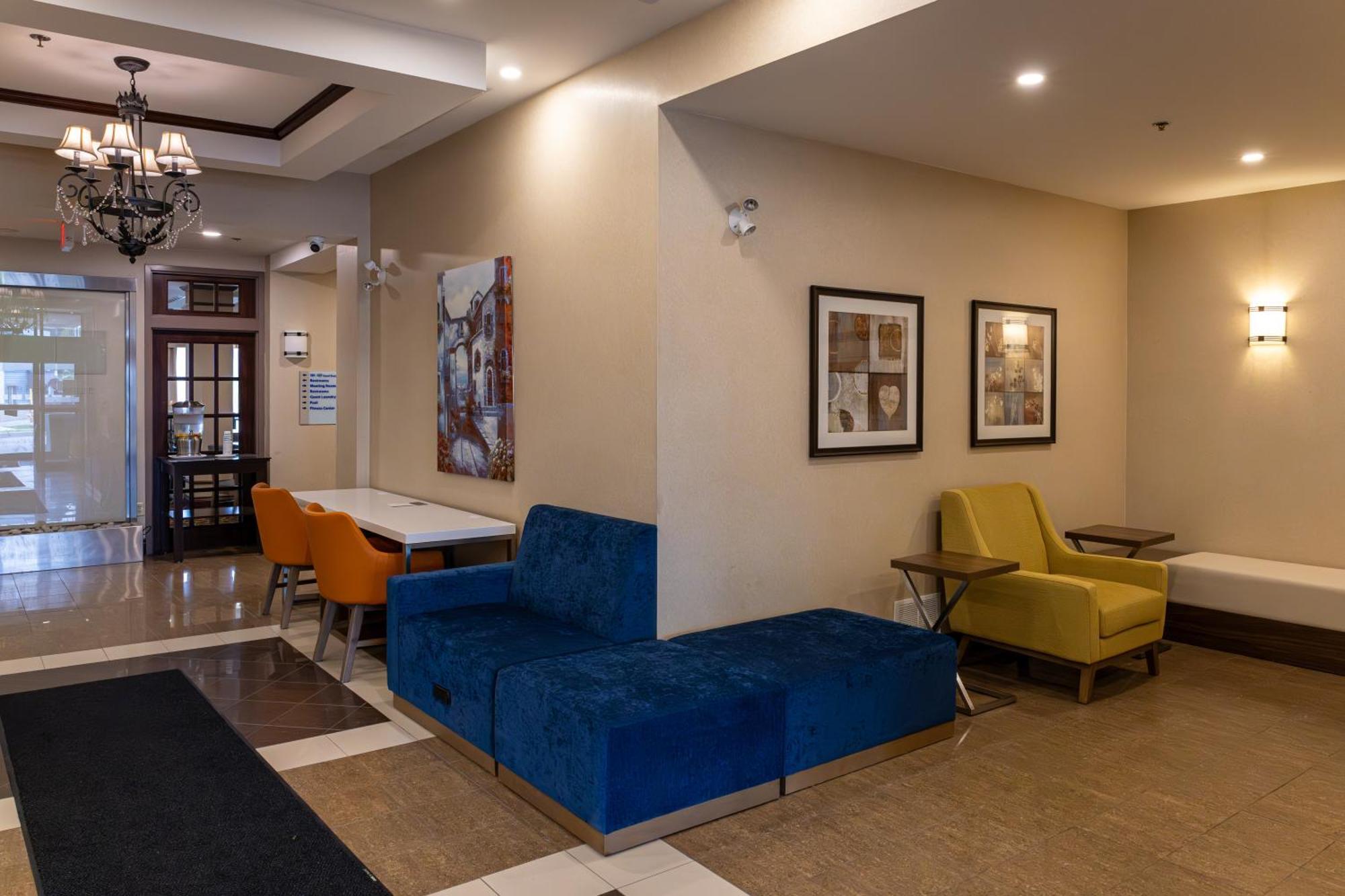 Holiday Inn Express Hotel & Suites Brockville By Ihg Esterno foto