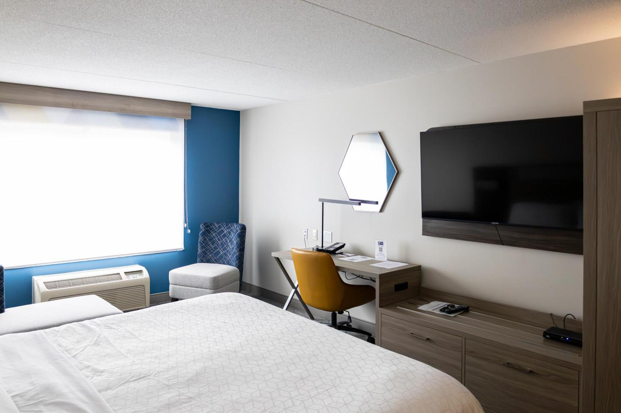 Holiday Inn Express Hotel & Suites Brockville By Ihg Esterno foto