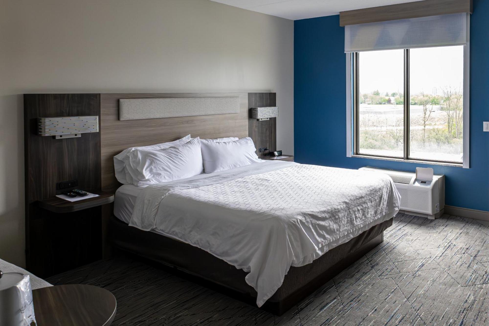 Holiday Inn Express Hotel & Suites Brockville By Ihg Esterno foto