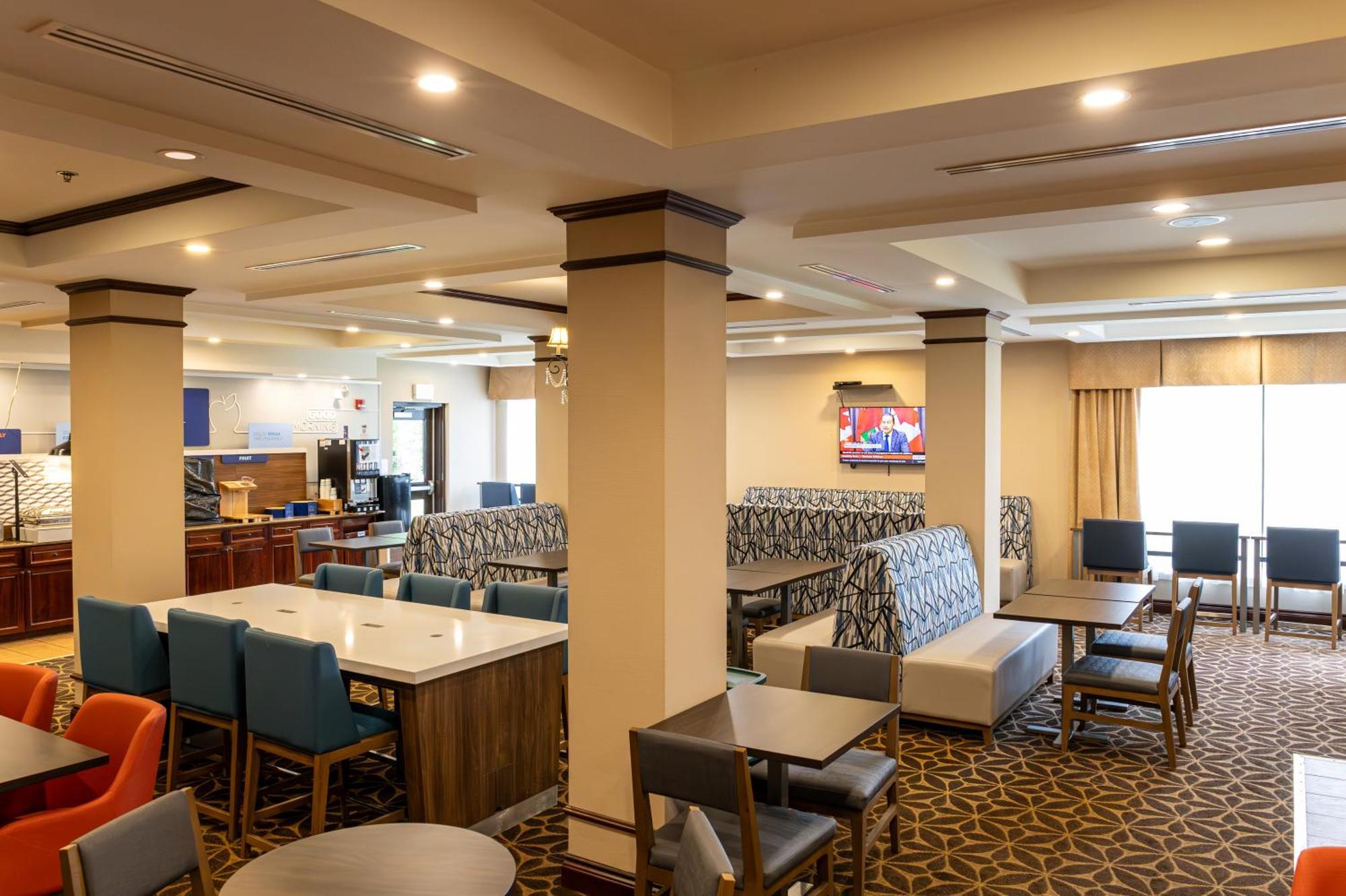 Holiday Inn Express Hotel & Suites Brockville By Ihg Esterno foto