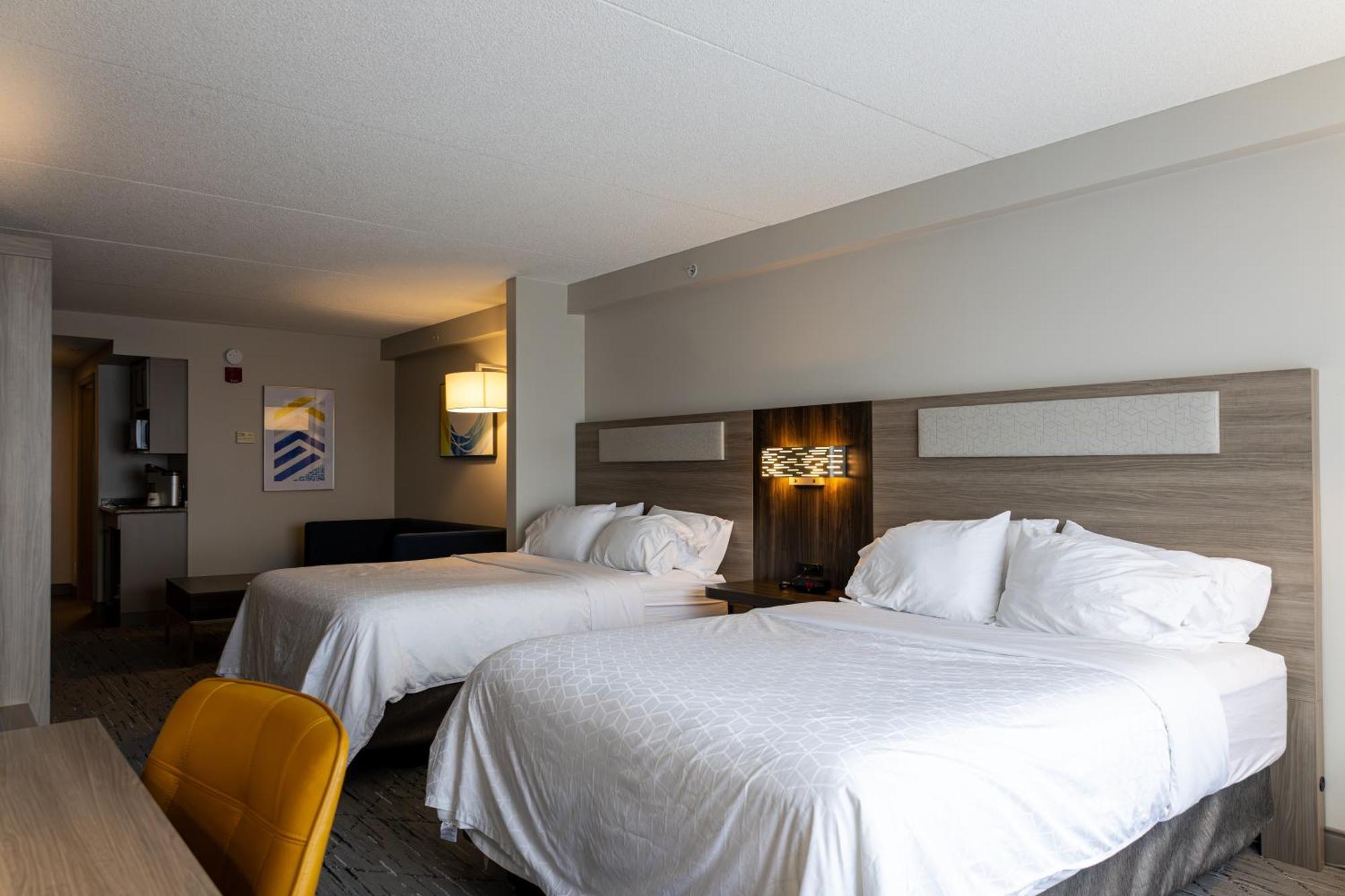 Holiday Inn Express Hotel & Suites Brockville By Ihg Esterno foto
