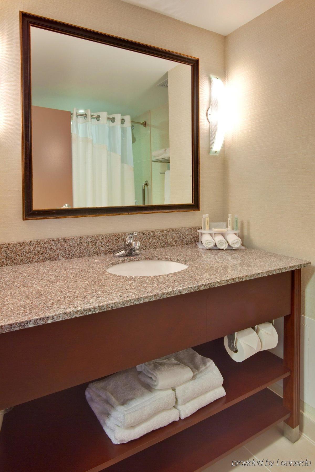 Holiday Inn Express Hotel & Suites Brockville By Ihg Camera foto