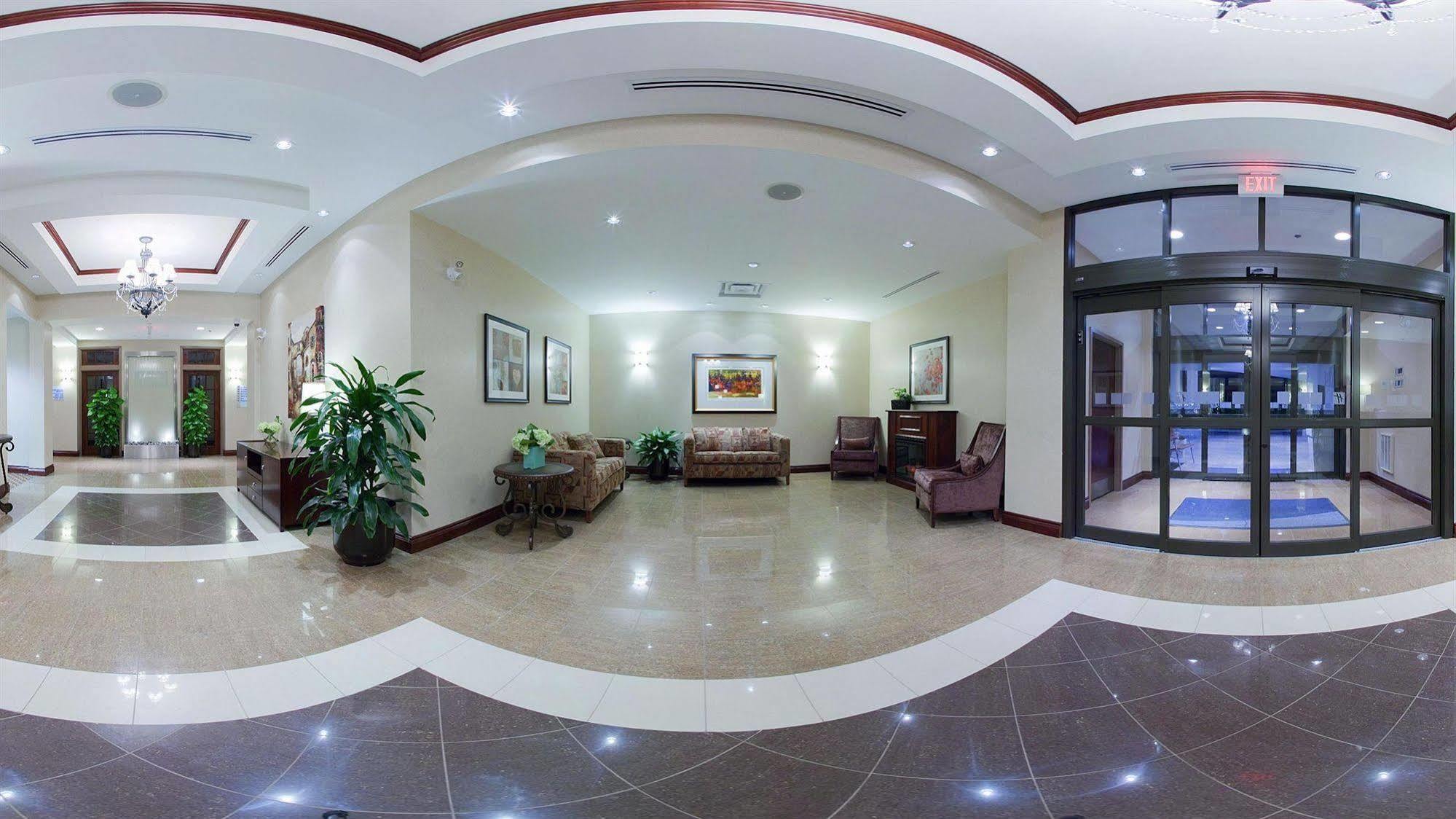 Holiday Inn Express Hotel & Suites Brockville By Ihg Esterno foto